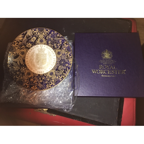 42 - LOVELY BOXED LTD EDITION ROYAL WORCESTER GOLDEN JUBILEE PLATE PLATE