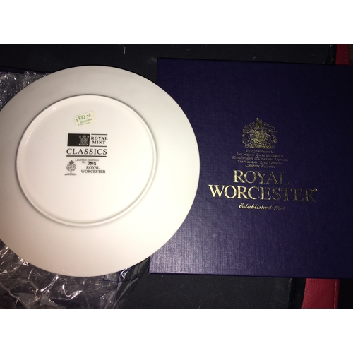 42 - LOVELY BOXED LTD EDITION ROYAL WORCESTER GOLDEN JUBILEE PLATE PLATE