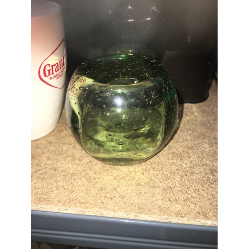 133 - LOVELY VINTAGE BUBBLE GLASS VASE