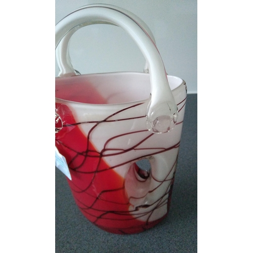 1031 - LOVELY LAGUNA GLASS HANDBAG