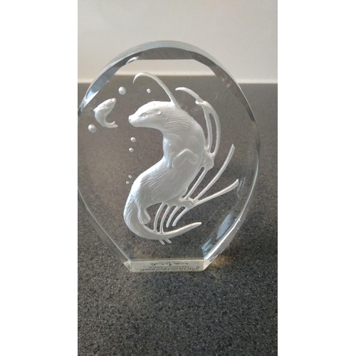 1040 - DANBURY MINT CRYSTAL ANIMAL SCULPTURE