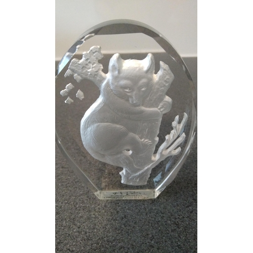 1042 - DANBURY MINT CRYSTAL ANIMAL SCULPTURE