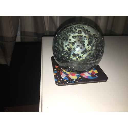 160 - LOVELY BUBBLE GLASS PAPER WEIGHT