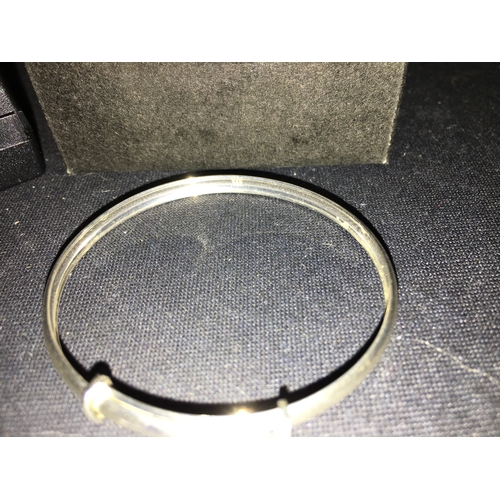 91 - LOVELY BABY'S 925 BANGLE