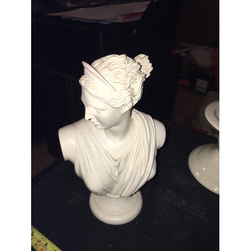 283 - LOVELY GREEK SIGNED BUST OF ''APTIMIZ'' MADE IN GREECE AND SIGNED 24CM TALL AND 16CM WIDE