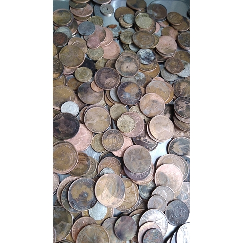 310 - LARGE Large collection of old coins