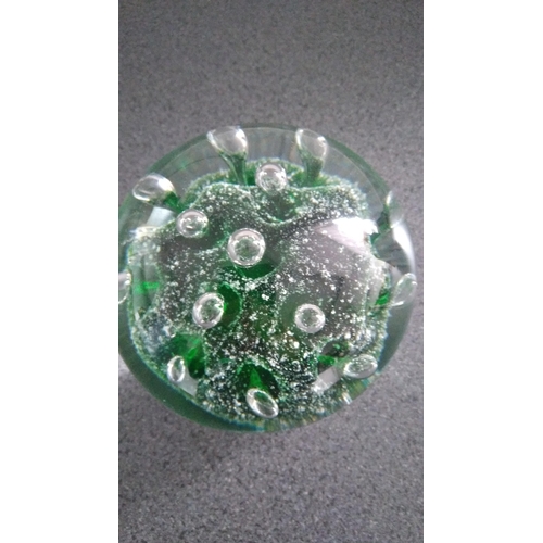 317 - LOVELY GREEN BUBBLE PAPERWEIGHT