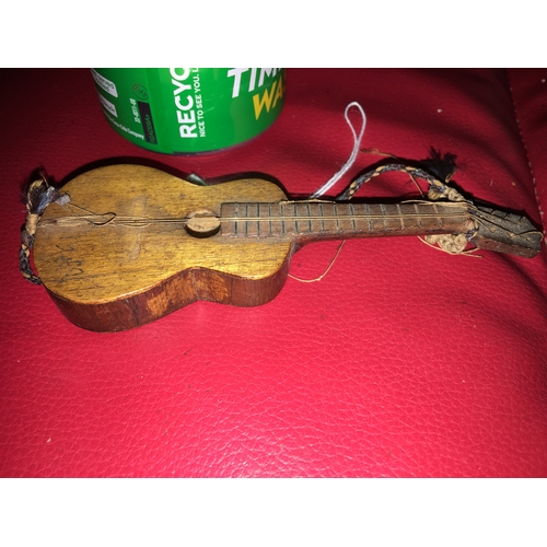 386 - LOVELY ANTIQUE HANDMADE MINIATURE GUITAR