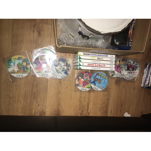 4 - FIVE BOXED WII GAMES AND MANY WII GAMES IN SLEAVES