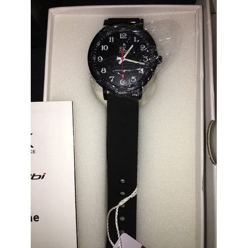 185 - NEW BOXED SHENJKI LADIES WATCH IN BLACK