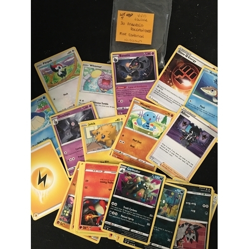 209 - GREAT SELECTION OF 30 POKEMON CARDS IN MINT CONDITION