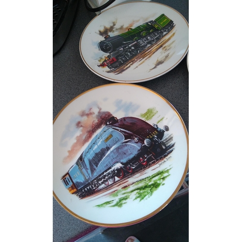 398 - SELECTION OF FIVE HERON CROSS TRAIN PLATES