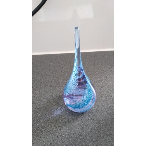 402 - LOVELY TEARDROP PAPERWEIGHT