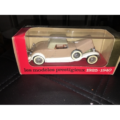 269 - FANTASTIC BOXED SOLIDO DIECAST DUESENBERG SPYDER TAN/ WHITE CAR MODEL