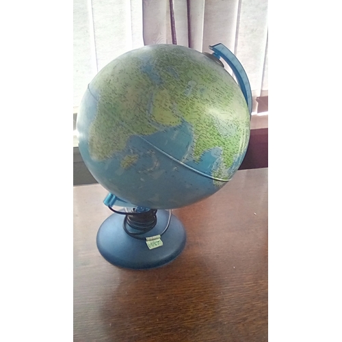 1 - LIGHT UP WORLD GLOBE IN FULL WORKING ORDER