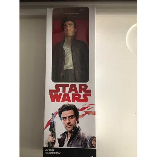 300Q - BOXED STAR WARS CAPTAIN POEDAMBRON