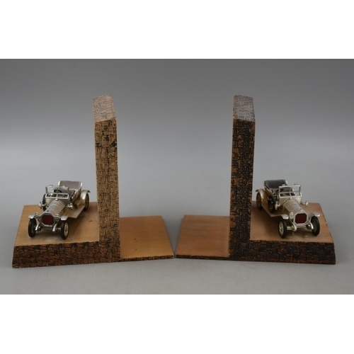 300S - LOVELY PAIR OF CAR THEMED BOOK ENDS