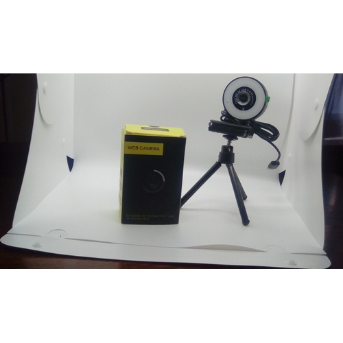 150 - NEW BOXED JUEJI 2KHD Webcam with Built-in-18LED Adjustable Ring Light and Microphone WORKING