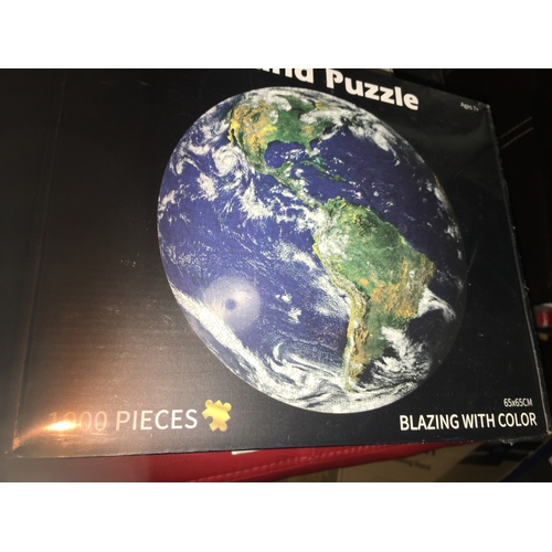 55 - NEW BOXED ROUND WORLD JIGSAW