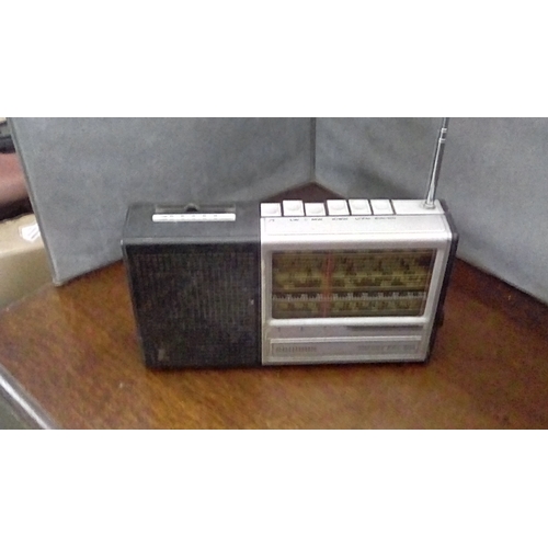 1 - VINTAGE GRUNDIG RADIO WORKING ORDER