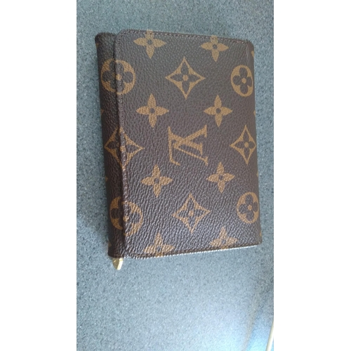 480 - L V  PURSE PARIS 
No authenticity