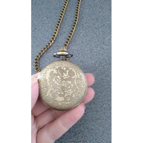 472 - VERY NICE TEXAS COWBOY THEMED POCKET WATCH