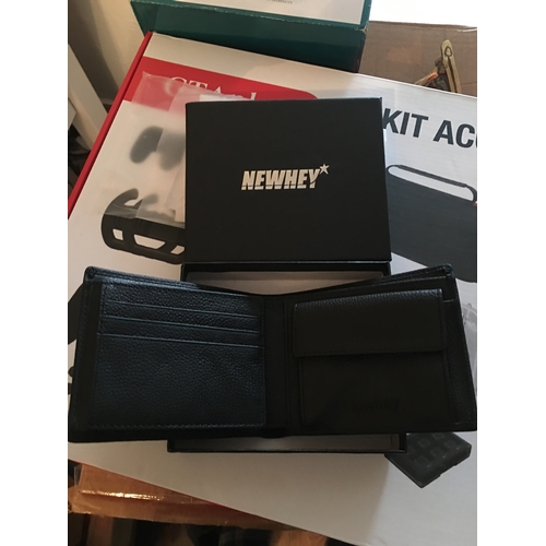 500B - NEW BOXED NEWHAY GENTS WALLET IN BLACK