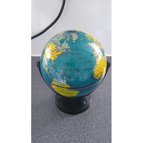 366 - Desk top globe