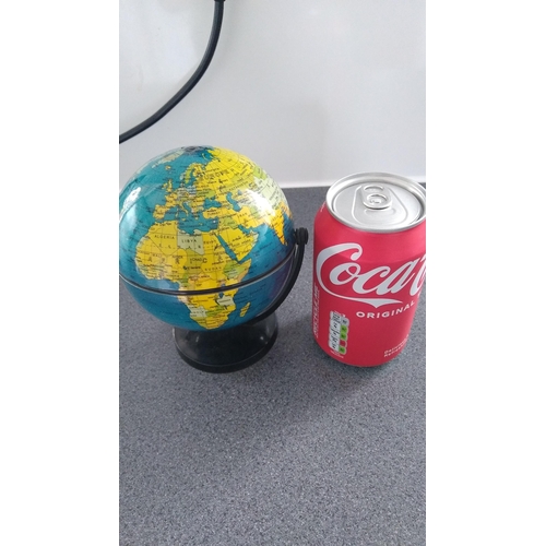 366 - Desk top globe