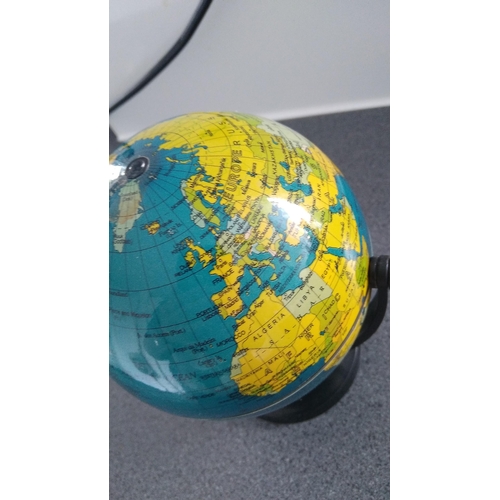 366 - Desk top globe