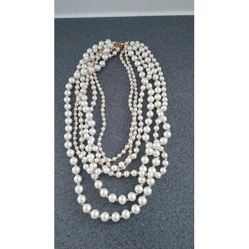 355 - PEARL STYLE CLUSTER NECKLACE