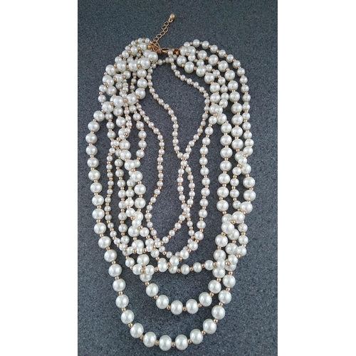 355 - PEARL STYLE CLUSTER NECKLACE