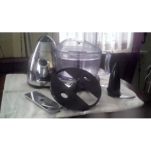 136 - MORPHY RICHARDS FOOD PROCESSOR IN WORKING ORDER AS NEW