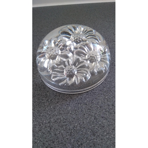 504 - FLORAL PAPERWEIGHT