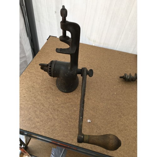 186 - QUALITY VINTAGE COUNTER MINCER