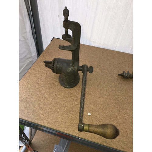 186 - QUALITY VINTAGE COUNTER MINCER