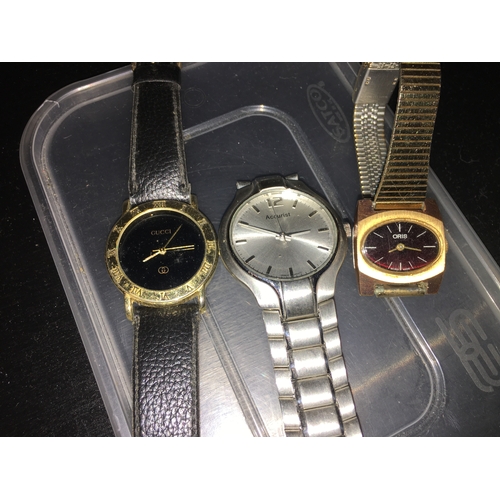 200J - LOVELY SELECTION OF THREE QUALITY VINTAGE WATCHES INCLUDING ACCURIST, ORIS, ETC