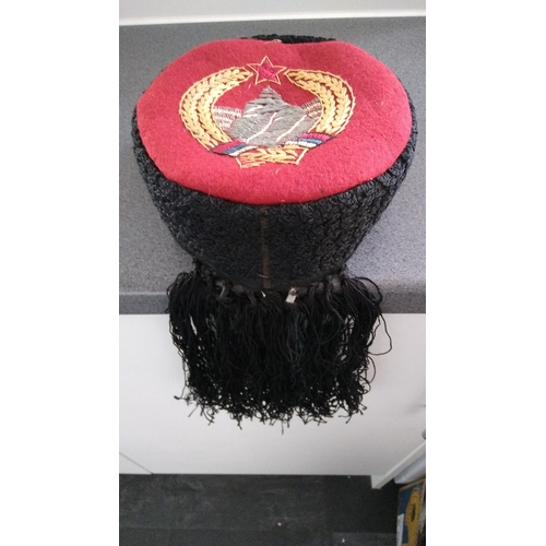 474 - military crested hat