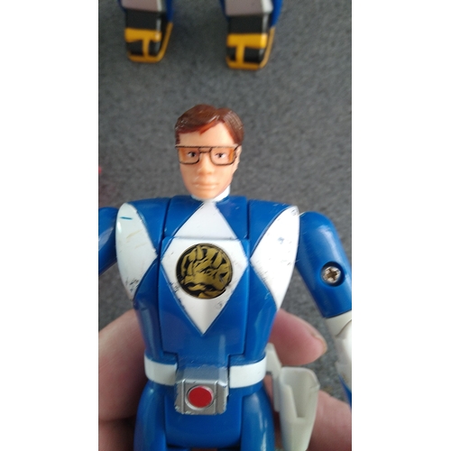 497 - SELECTION OF POWER RANGER FIGURES INCLUDING ONE WITH FLIP HEAD