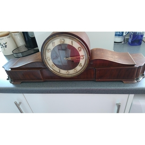 572 - large wooden mantle clock needs key