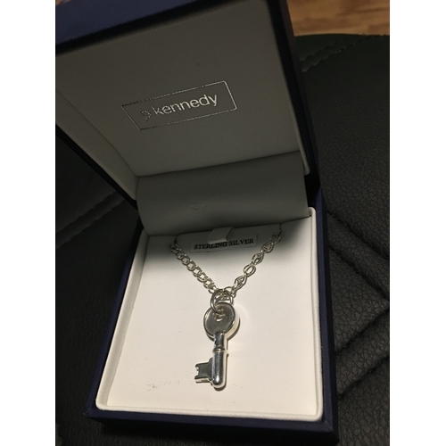 205 - Lovely Silver Necklace With Key Pendant In Presentation Box