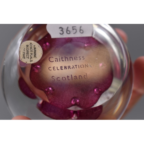 37 - LOVELY Controlled Glass Paperweight Caithness, Celebration