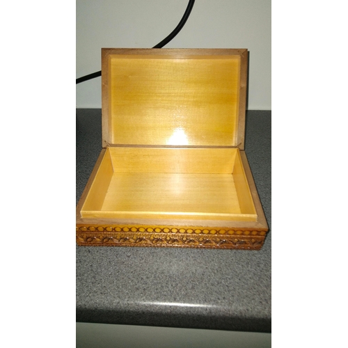 452 - LOVELY WOODEN TRINKET BOX