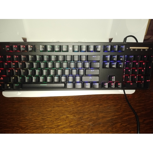 200B - NEW BOXED Magcubic Wired Mechanical Gaming Keyboard WORKING ORDER, IDEAL XMAS PRESENT