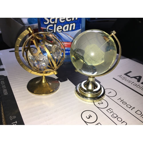 56 - 2 DESK GLOBES