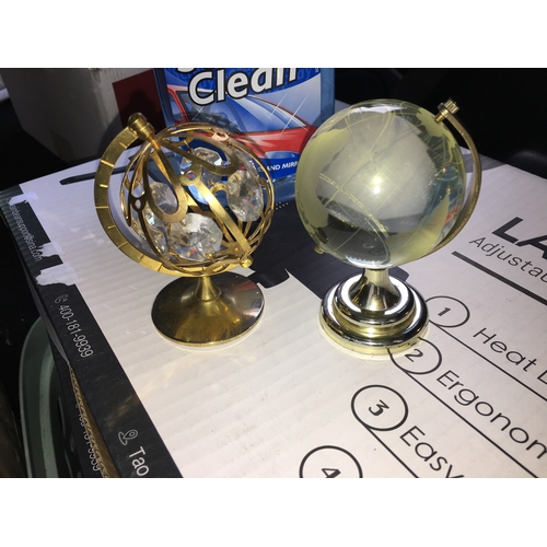 56 - 2 DESK GLOBES