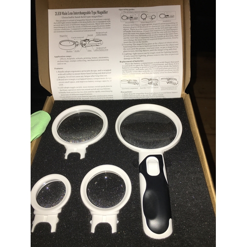 193 - FANTASTIC NEW BOXED 2 Magnifying glass with LED Lights ,MAIN LENS INTERCHANGEABLE