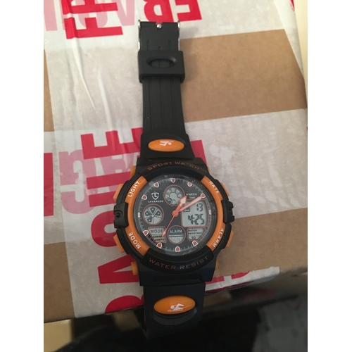 302I - BOXED ELECTRONIC WATERPROOF WATCH
IDEAL XMAS PRESENT