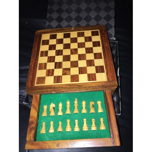 176 - VERY NICE SMALL WOODEN CHESS BOARD WITH MATCHING ENCLOSED WOODEN CHESS SET COMPLETE IN BOX