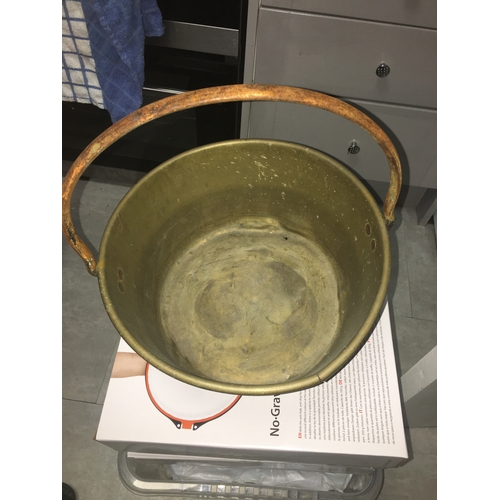 245 - BRASS JELLY PAN